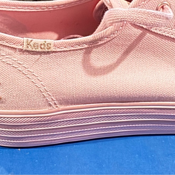 Women's New York Yankees Keds Pink Triple Kick Blush Shoes - Picture 9 of 10